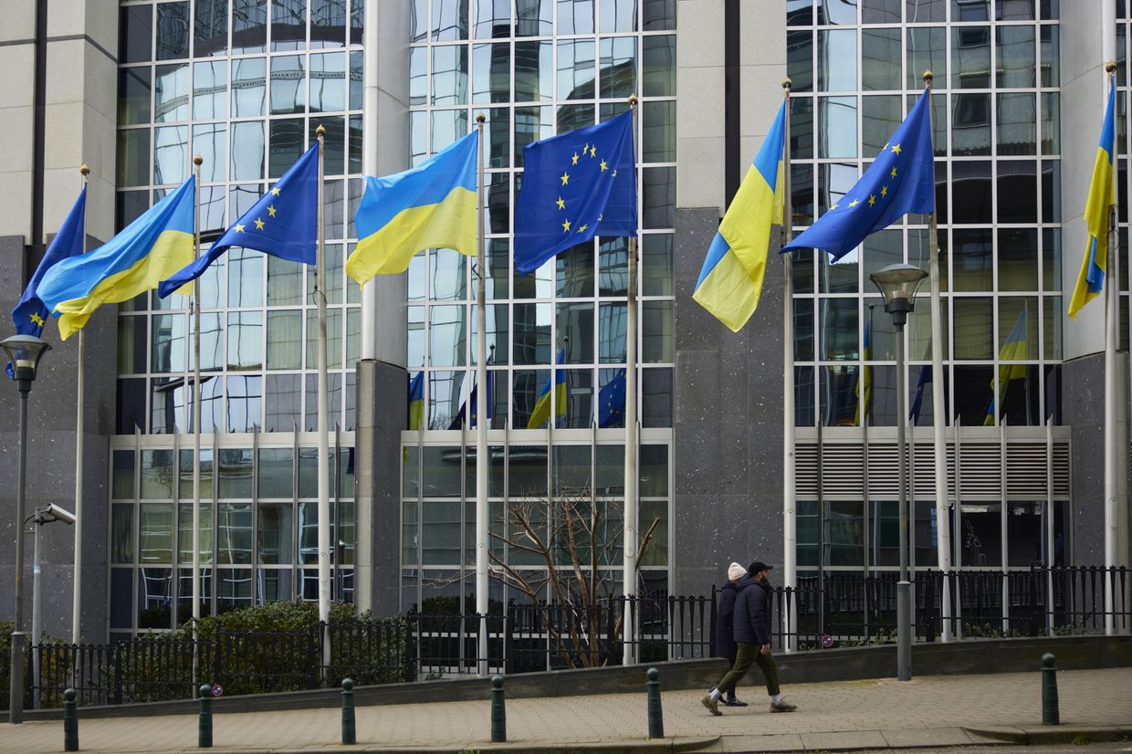 EU to send extra $1 billion from frozen Russian asset profits for Ukraine's defense